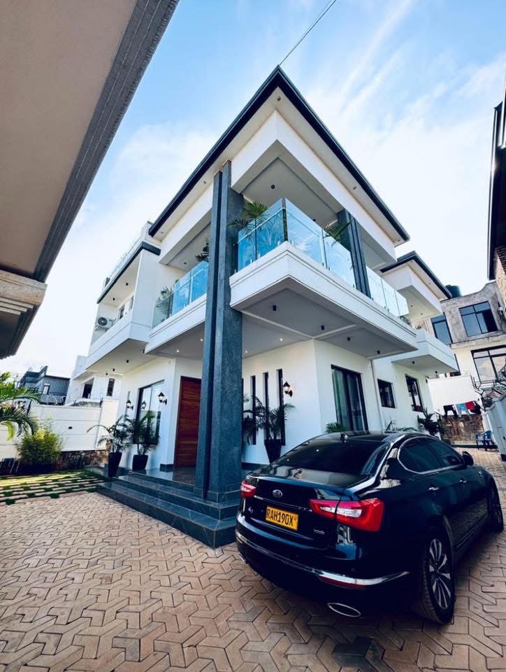Furnished House For. Renting.