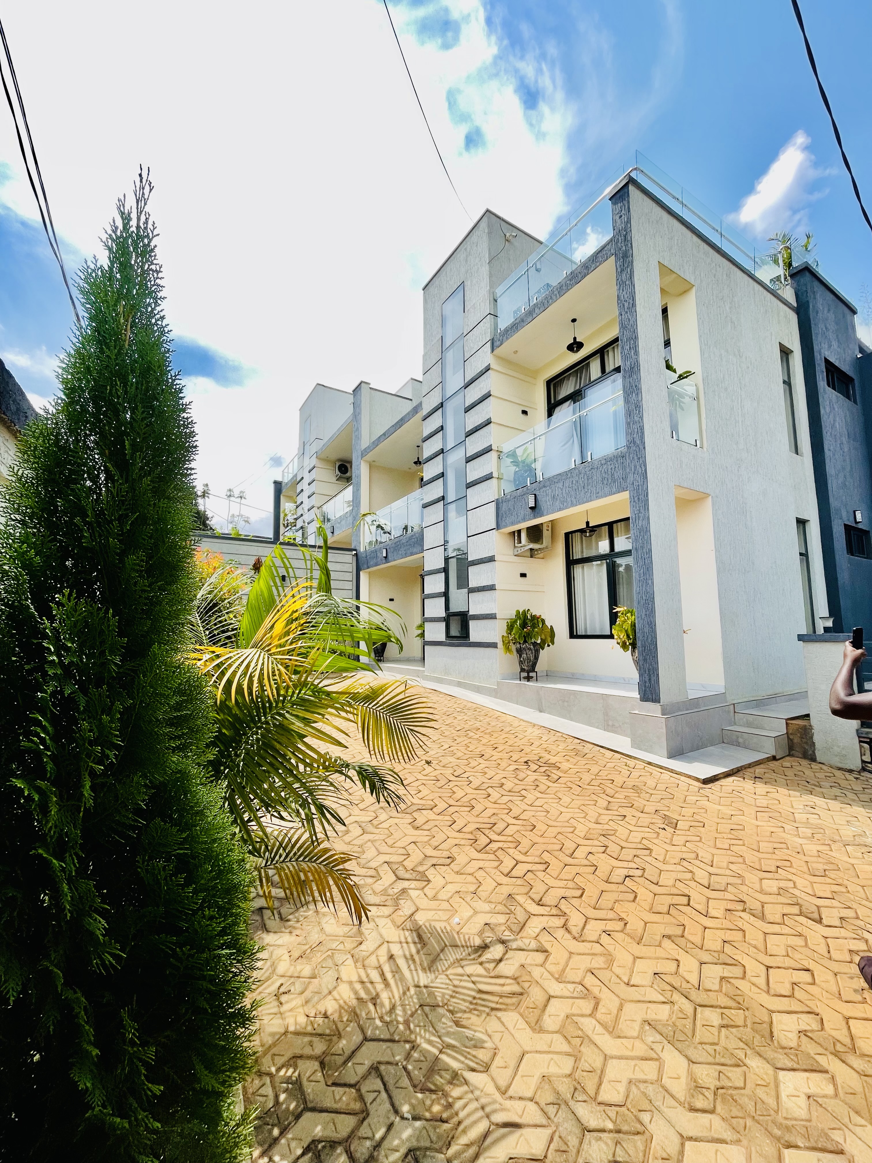 Furnished House For. Rent.